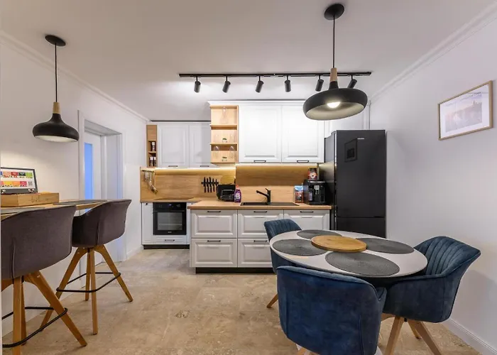 Five Stars Apartment